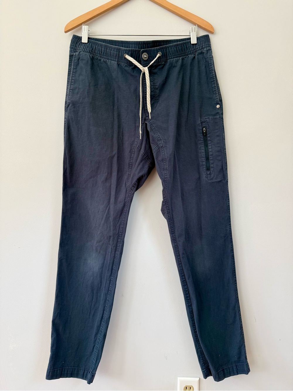 Vuori Men's Ripstop Jogger Pants | Size XL